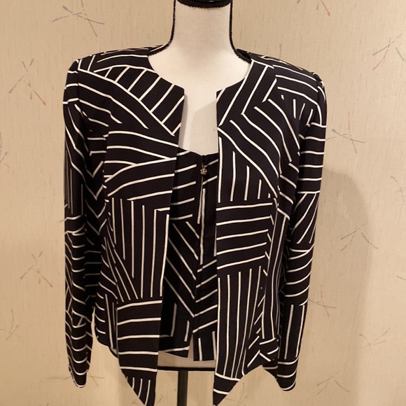 Tank type top and jacket - Picture 2 of 3